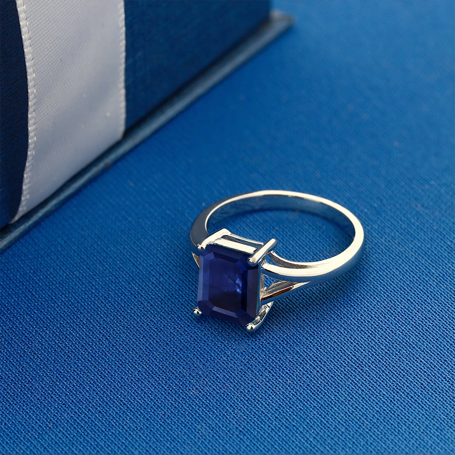 Gem Stone King 2.45 Cttw Blue Sapphire Solitaire Engagement Ring for Women | 925 Sterling Silver | Emerald Cut 9X7MM | Gemstone September Birthstone | Available in Size 5,6,7,8,9