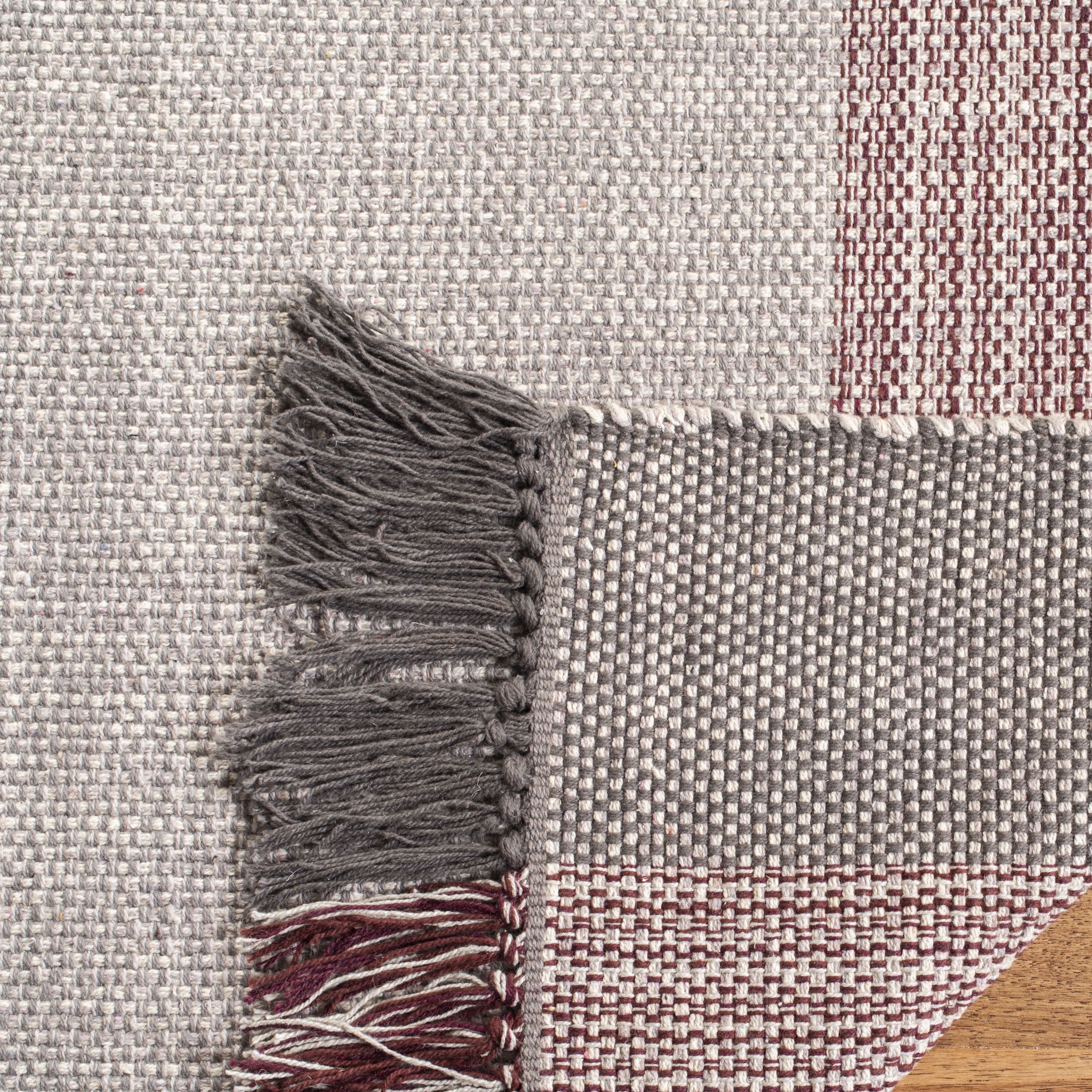 SAFAVIEH Montauk Sharlene Solid Striped Cotton Runner Rug, Wine/Grey, 2'3" x 7'