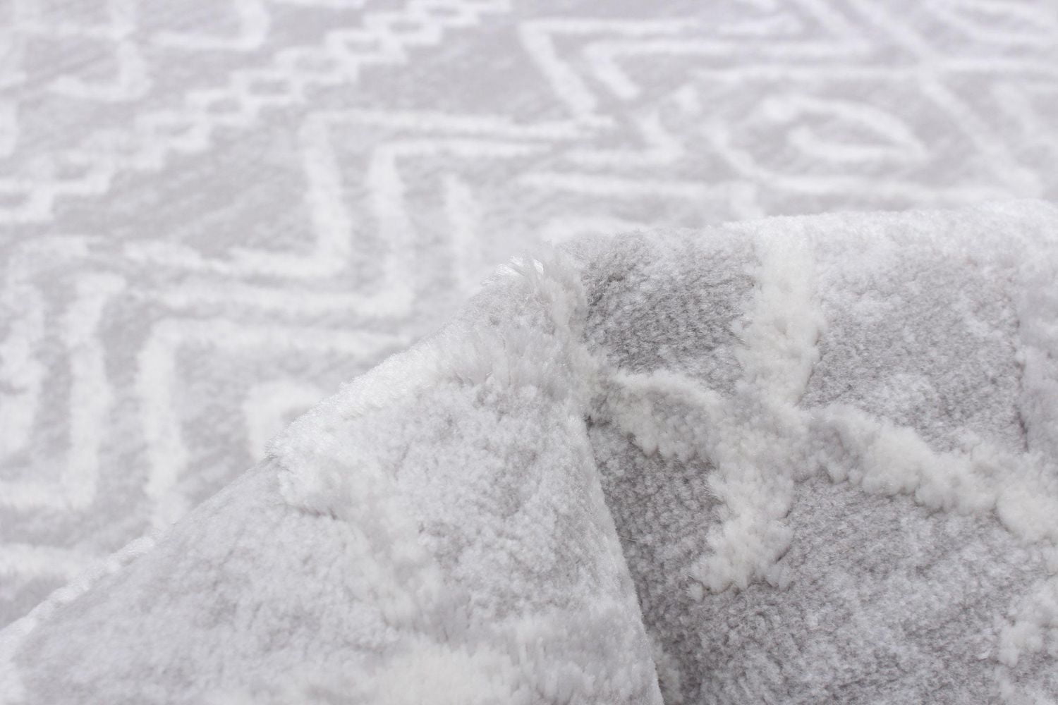 Ecarpet Geometric Indoor Area Rug Astrid Collection