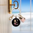 thumbnail image 3 of Llavero con letra A-Z inicial creativo para mujeres hombres, 3 of 9
