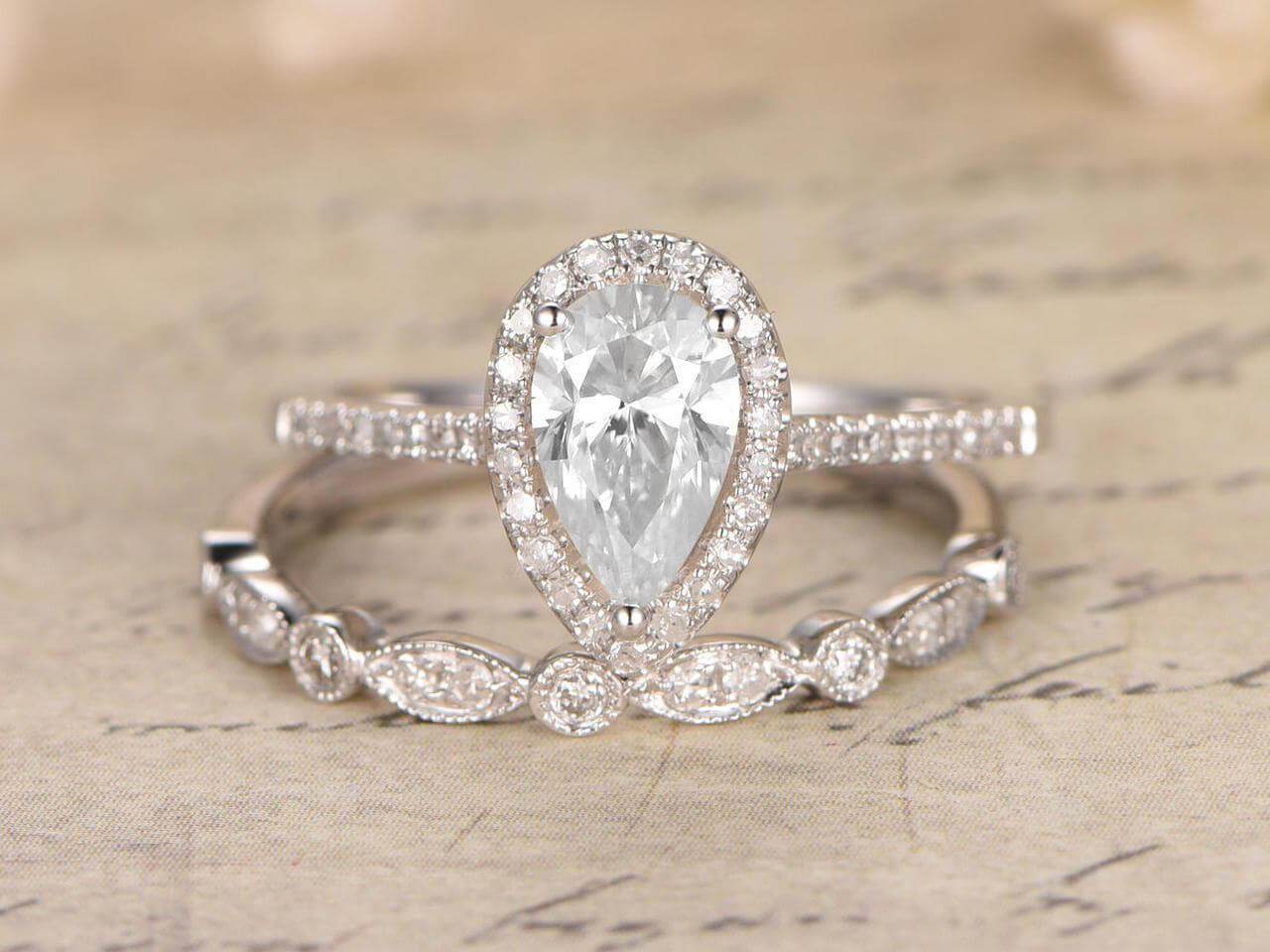 Best Seller 2 Carat Pear cut Moissanite and Diamond Bridal Set with 18k Gold Plating