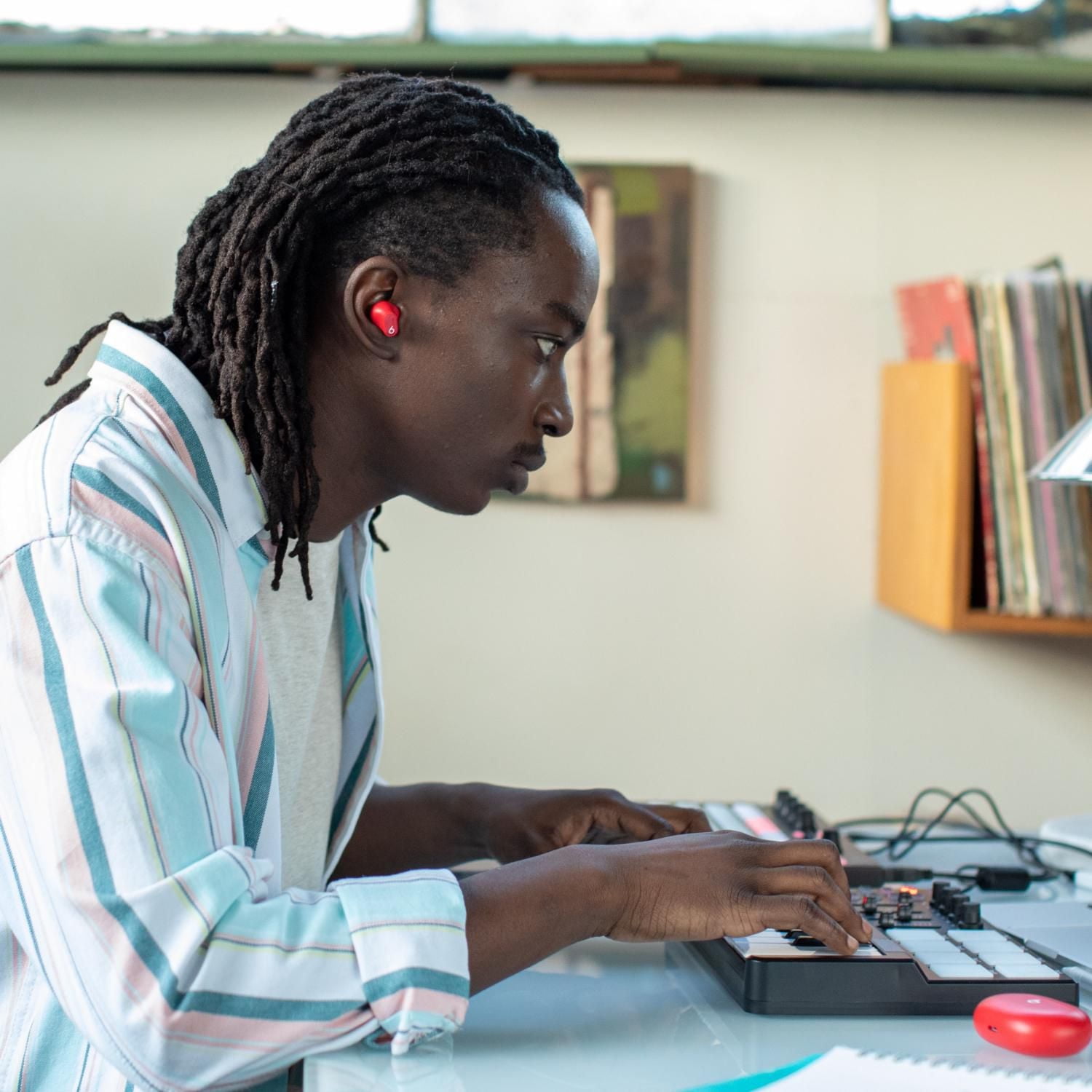 Beats Studio Buds – True wireless noise cancelling earphones – Active Noise Cancelling, IPX4 rating, sweat-resistant earbuds, compatible with Apple and Android, Class 1 Bluetooth®, built-in microphone, True Wireless Noise Cancelling Earphones