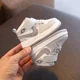thumbnail image 2 of Zapatos informales para niños y niñas, calzado antideslizante para bebé, suela de cuero impermeable, otoño 2022, 2 of 5