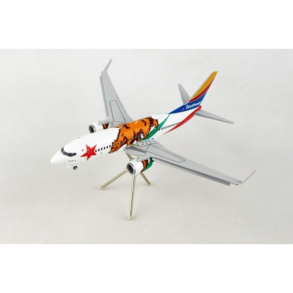 Boeing 737-700 Commercial Aircraft w/Flaps Down California Flag Livery "Gemini 200" 1/200 Diecast Model Airplane by GeminiJets