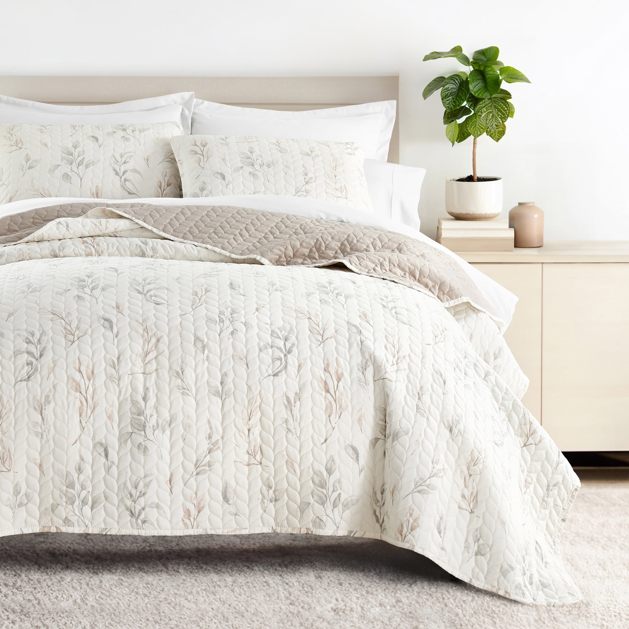 Ultra Soft Lightweight Quilt Sets in Watercolor Leaves Latte for Twin/TwinXL Bedding by Comfort Canopy