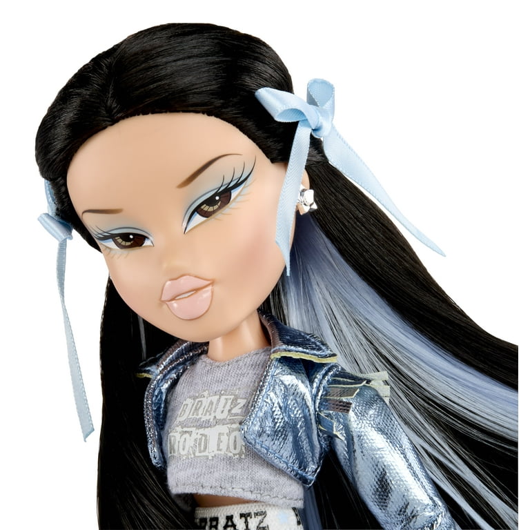 Bratz Pop Starz Jade Fashion Doll with Accessories and Charm