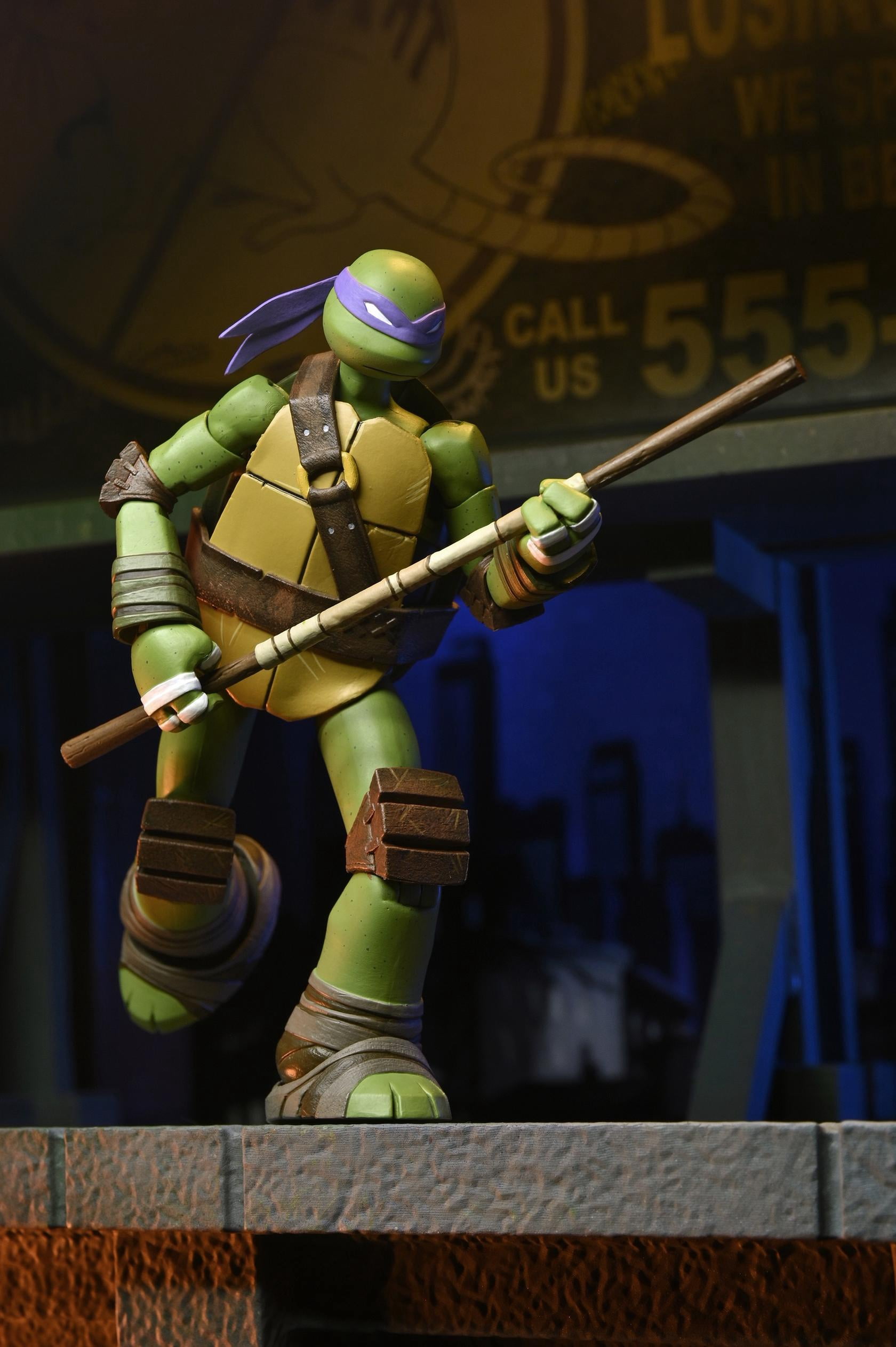 NECA x Teenage Mutant Ninja Turtles (2012 Cartoon) - 7" Scale Action Figure - Donatello