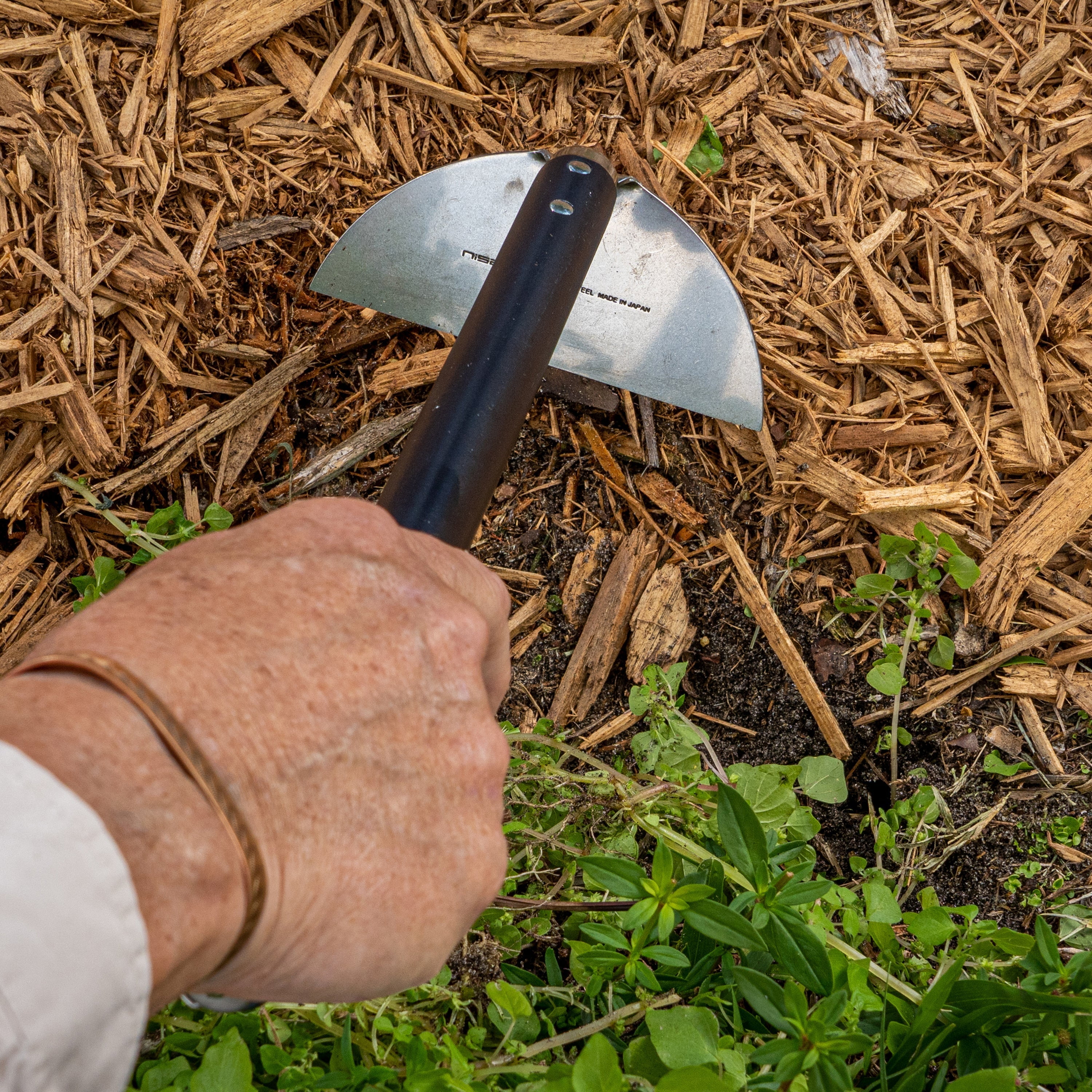 NISAKU NJP110 KUSAKAKI Japanese Stainless Steel Handheld Garden Hoe, 4.75-Inch Blade