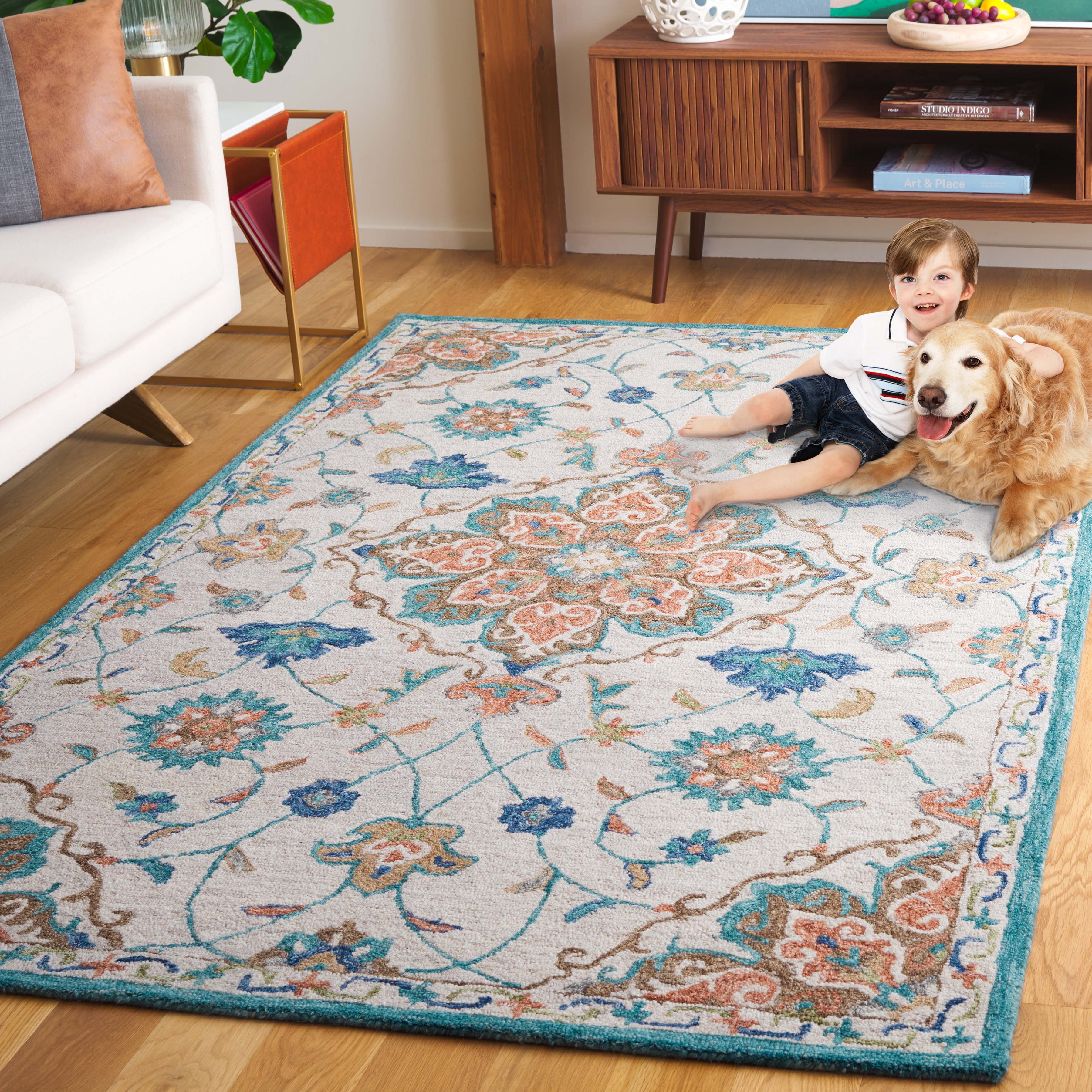 SAFAVIEH Blossom Vernon Floral Area Rug, Beige/Blue, 4' x 6'