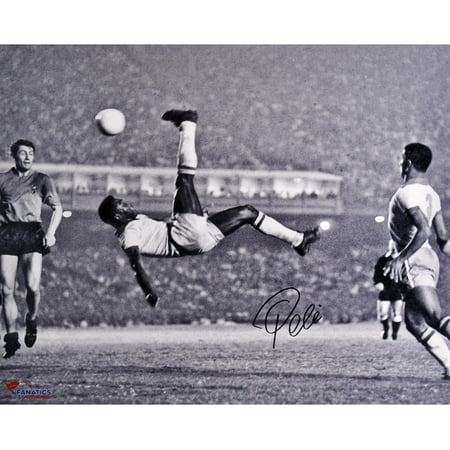 Pele Brazil Autographed 16" x 20" Bicycle Kick Photograph - Fanatics Authentic Certified
