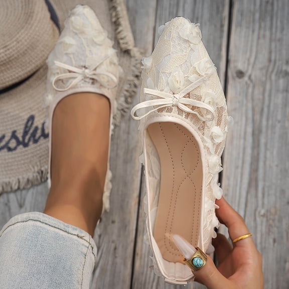 Xucatan Trendy Women's Bow Embellished Lace Flats with Pointed Toe, Slip-On Comfort Shoes with Flexible Non-Slip Sole, Padded Footbed Lightweight Walking Shoes for Daily Outfits Gift