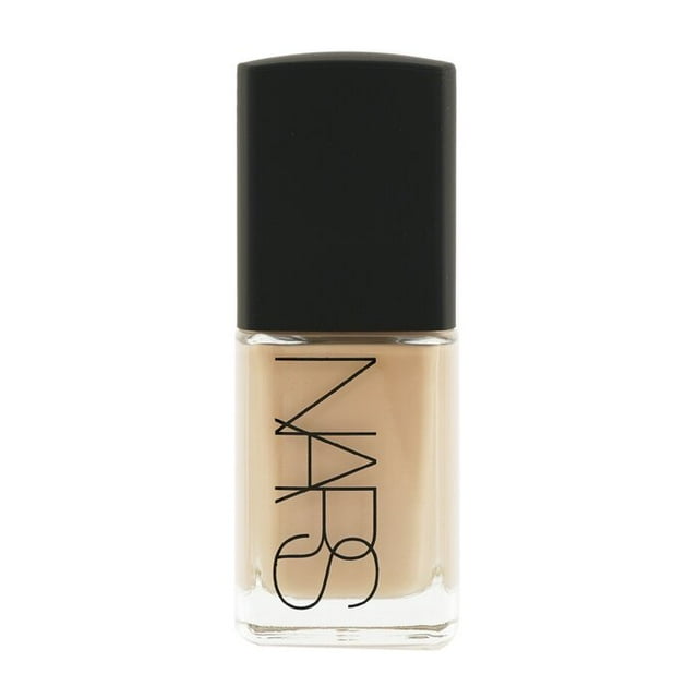 Base NARS Sheer Glow Yukon (Light 2.5) para piel seca