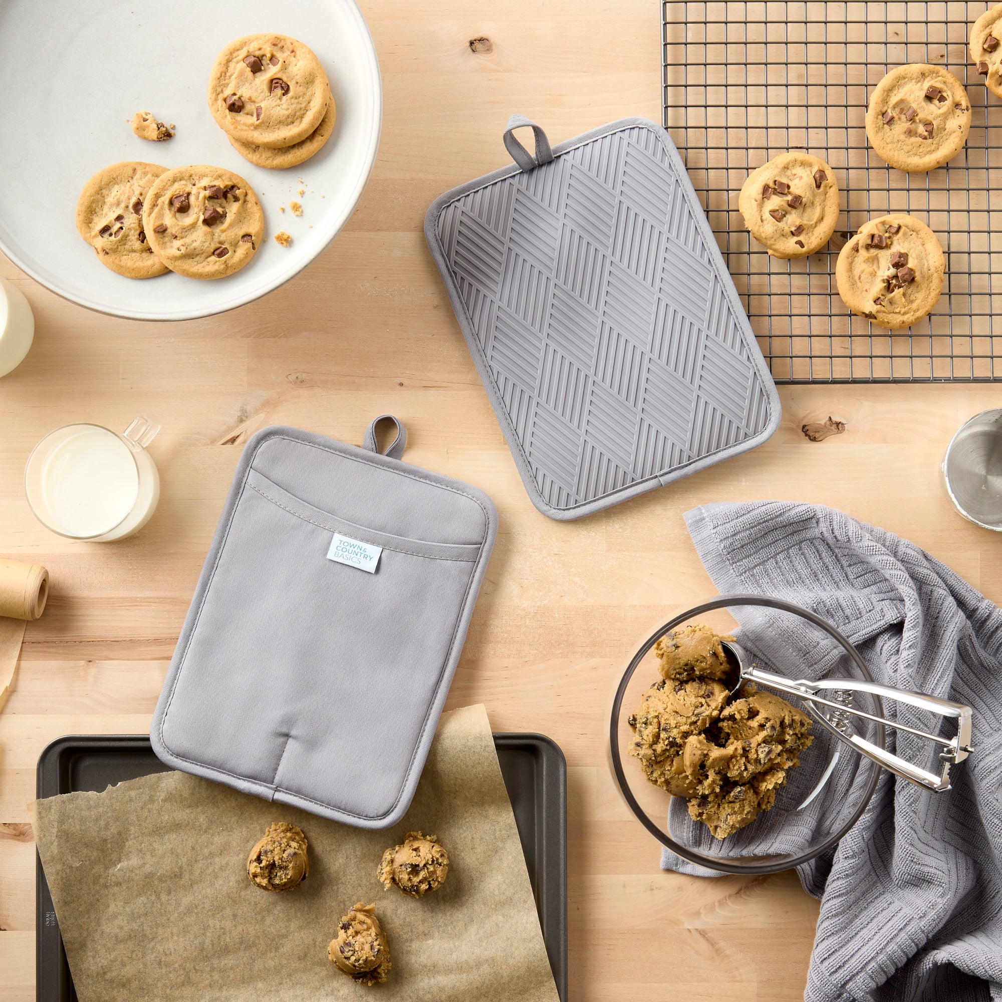 TOWN & COUNTRY BASICS Basketweave Soft Silicone Pot Holder 2-Pack Set, Heat Resistant up to 500F, Flexible Silicone, Non-Slip Grip, Grey, 7.5"x10"