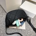 thumbnail image 4 of Bolso Bandolera Acolchado para Mujer Hobo Con Múltiples Bolsillos (), 4 of 9