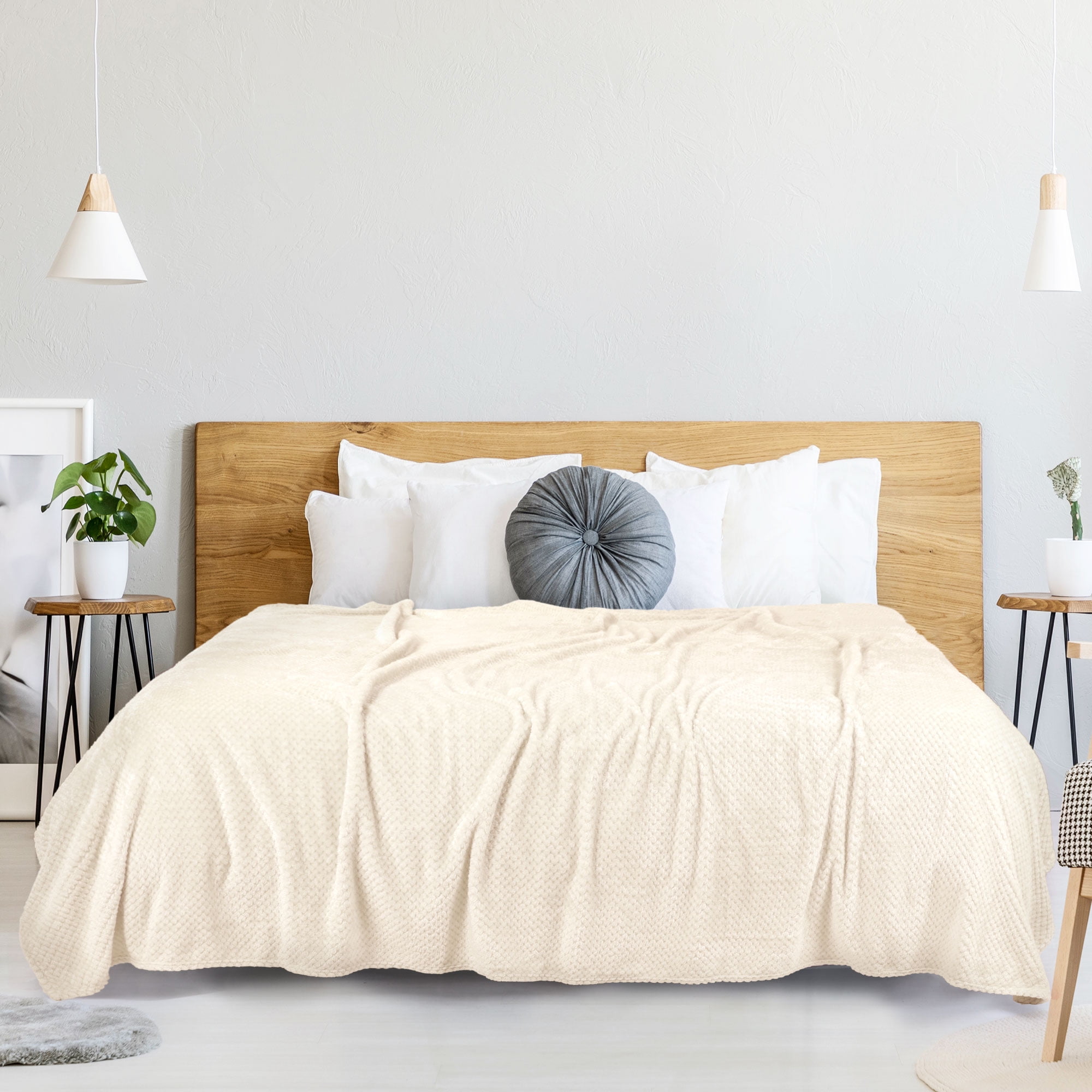 REGALWOVEN Luxury Fleece Bed Blanket Woven Mesh Beige 78"x90"