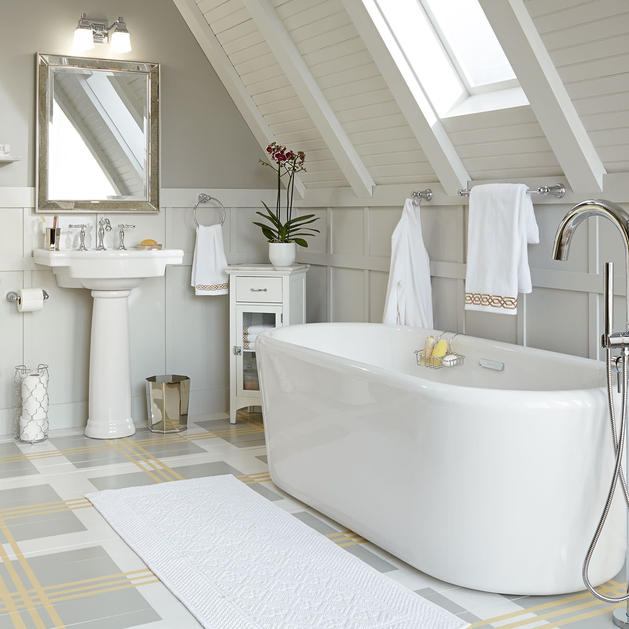 American Standard Contemporary Round Freestanding Bathtub With Lever Handle Faucet for Flash Rough-In Valve