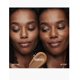 thumbnail image 4 of Base de maquillaje MAC Studio Radiance Serum Powered NW45, 4 of 5