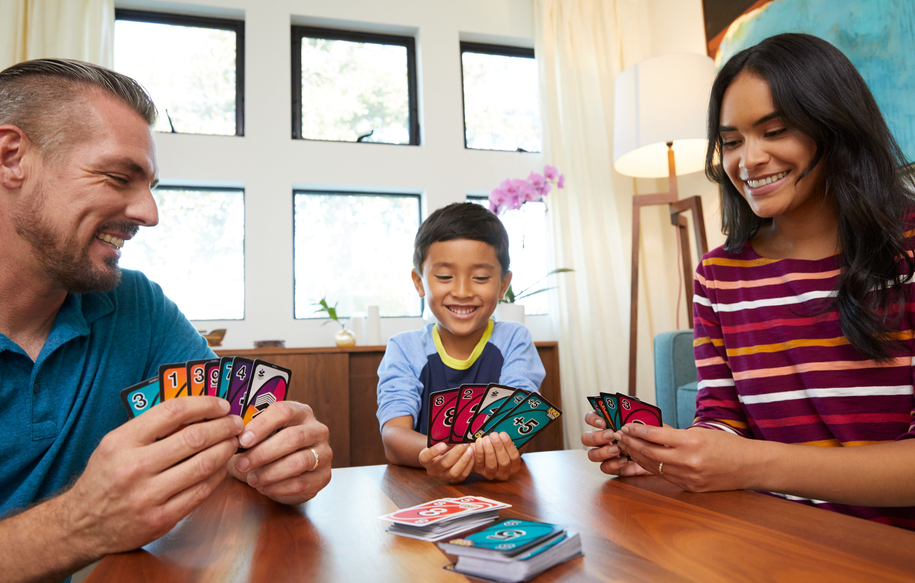 UNO Flip! Card Game for Kids, Adults & Family Night with Double-Sided Cards, Light & Dark - image 3 of 7
