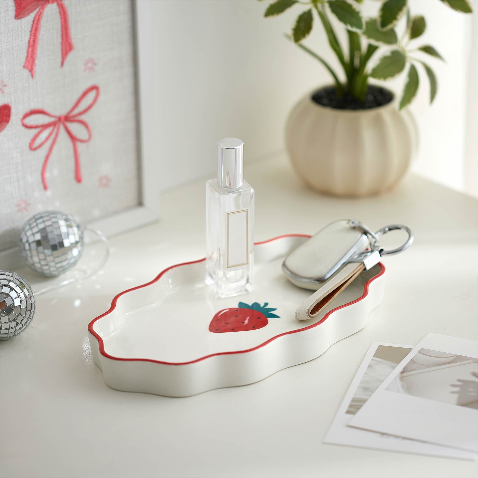 Mainstays Strawberry Scalloped Ceramic Trinket Tray