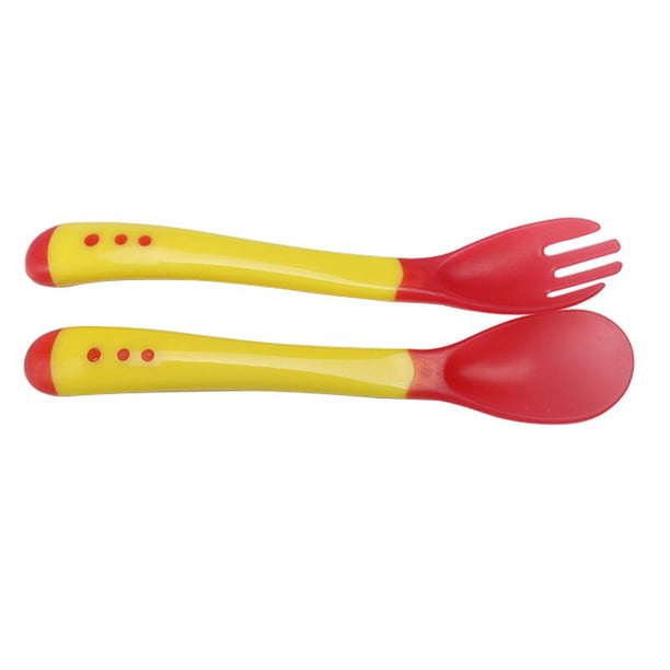 Juego de cucharas de plástico para bebés pequeños, utensilios para niños pequeños, herramienta de alimentación infantil, vajilla sensible al calor, gran oferta, 3 piezas