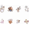 thumbnail image 1 of 16 colgantes de flores de resina con diamantes de imitación de 8 estilos, cuentas de perlas de aleación para pulseras, collares y joyas., 1 of 6
