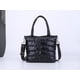 thumbnail image 2 of Bolso de hombro para mujer, bolso acolchado de gran capacidad, bolso de viaje para invierno (negro), 2 of 9