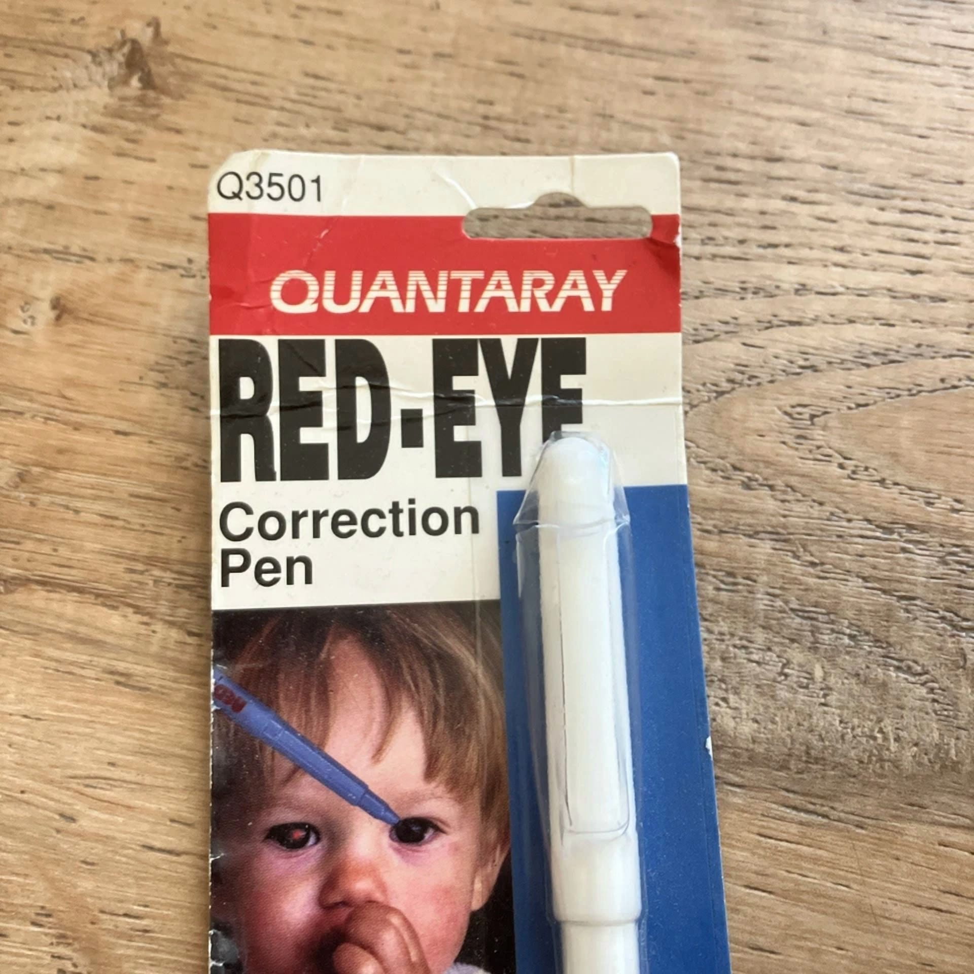 BUTTERFLY- Quantaray Red Eye Correction Pen New