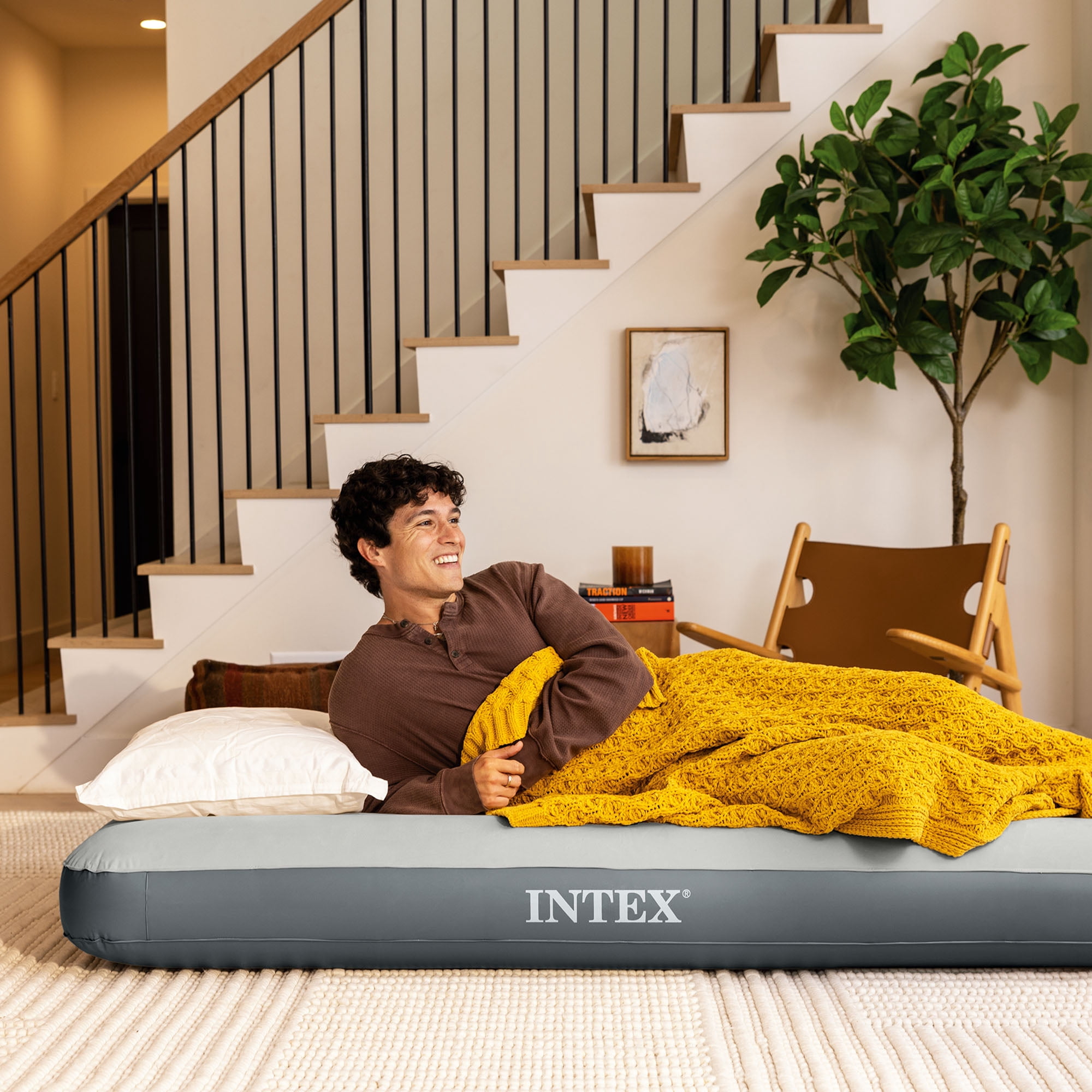 Intex: Dura-Beam Airbed - Queen, Grey - 10" Single-High Inflatable Mattress, Fiber-Tech Construction, Velvety Sleep Surface, 80x60", 2 Person, 64103FL
