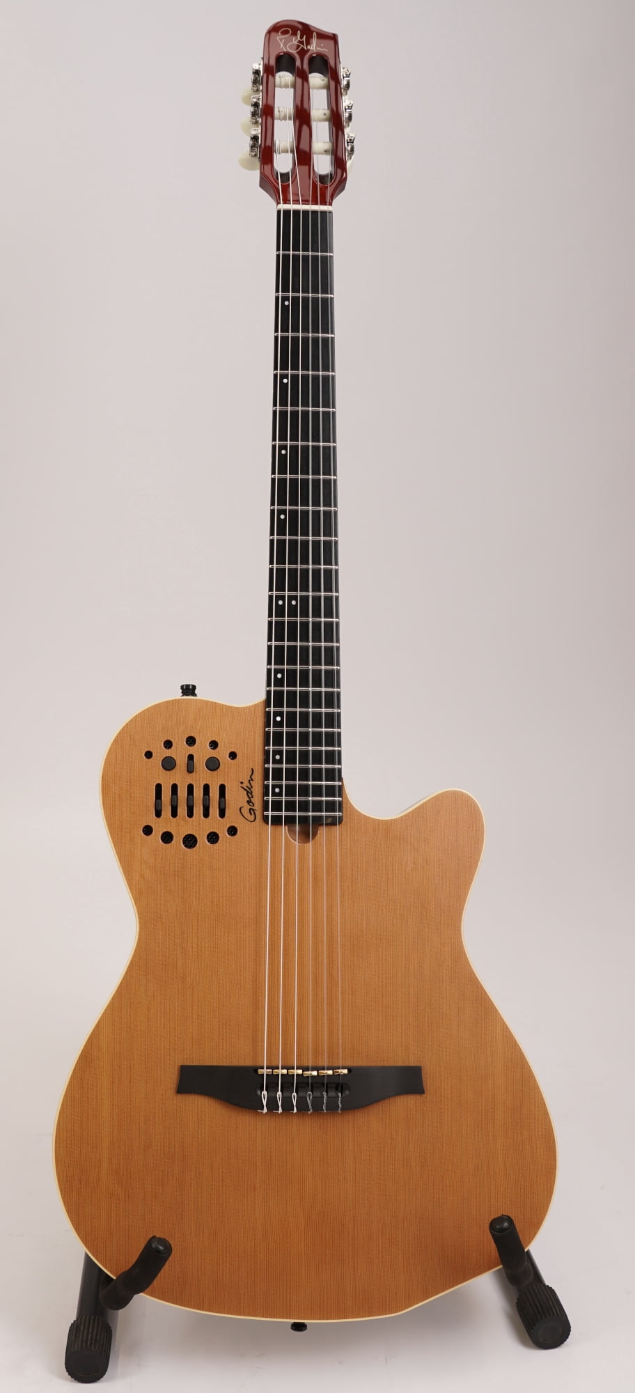 Pre-Owned Godin Multiac ACS-SA Slim Nylon-String Classical Acoustic-Electric Guitar (Natural Semi-Gloss)