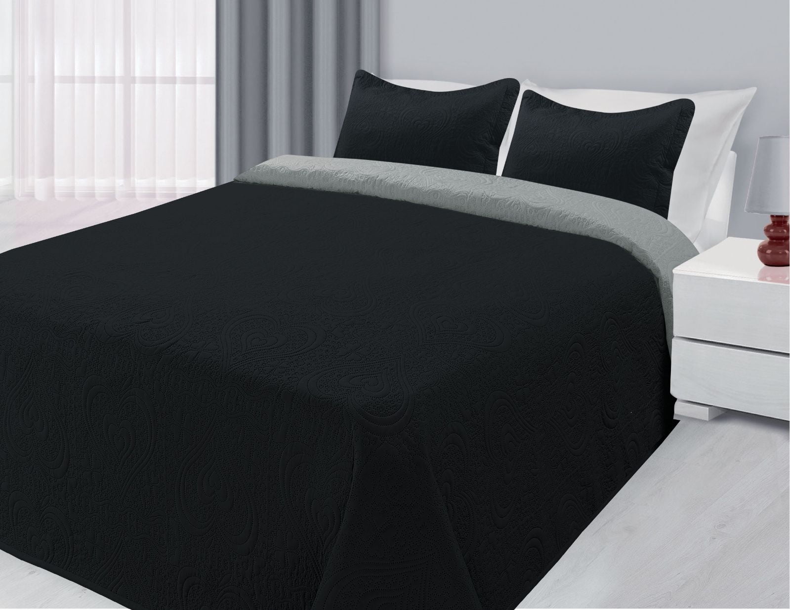 black quilted bedspread