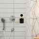 thumbnail image 4 of Portacepillos de dientes de pared con vaso, autodrenante, organizador de cepillos de dientes para baño, sin taladro, vaso de plástico negro, 4 of 6