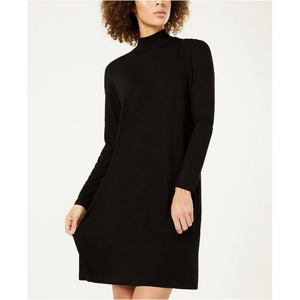 jersey and turtleneck outfit