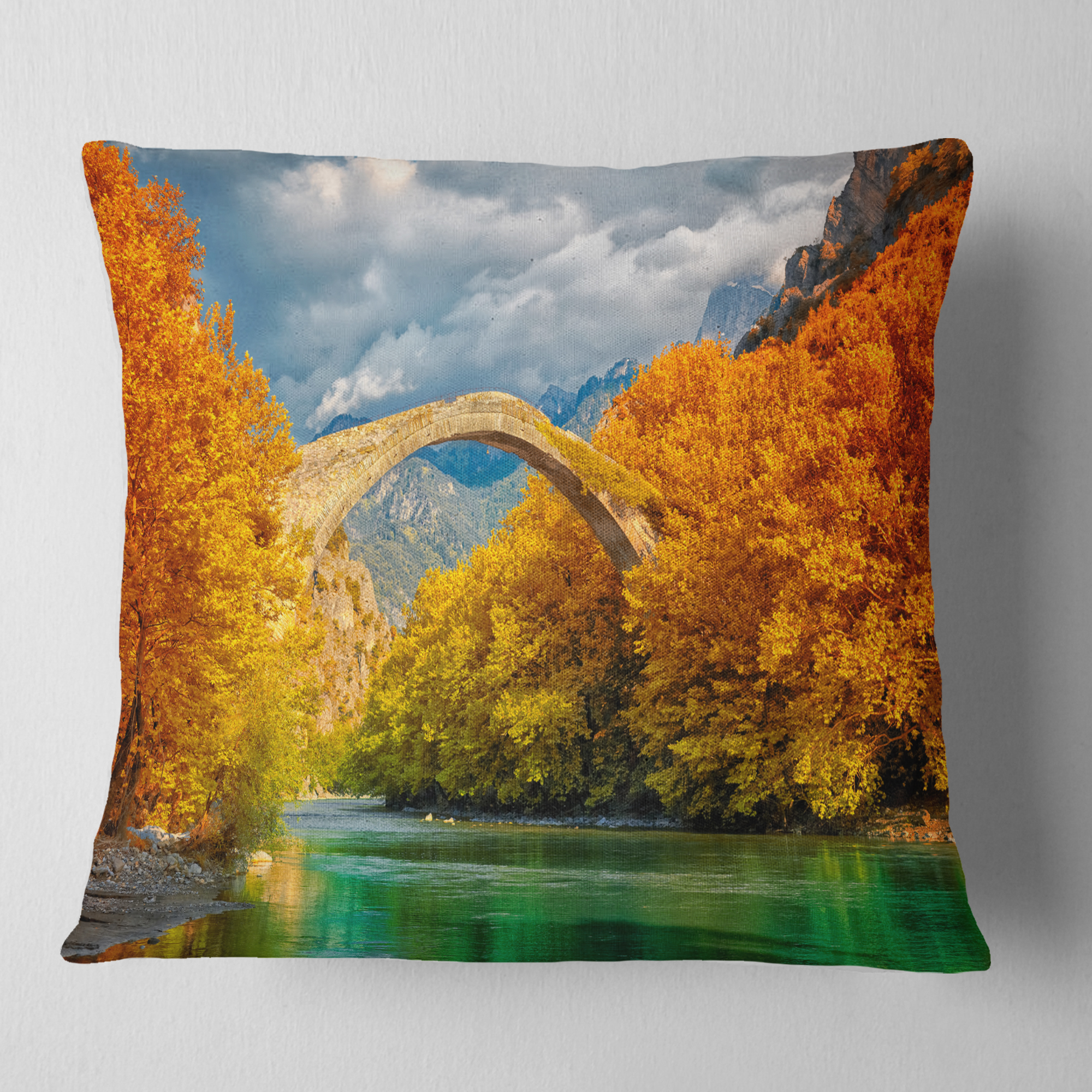 Designart Konitsa Bridge - Photography Throw Pillow - 16x16