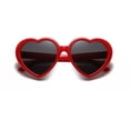 thumbnail image 4 of Gafas de sol OZPYKAE Love Heart Polarized para mujer, 4 of 8