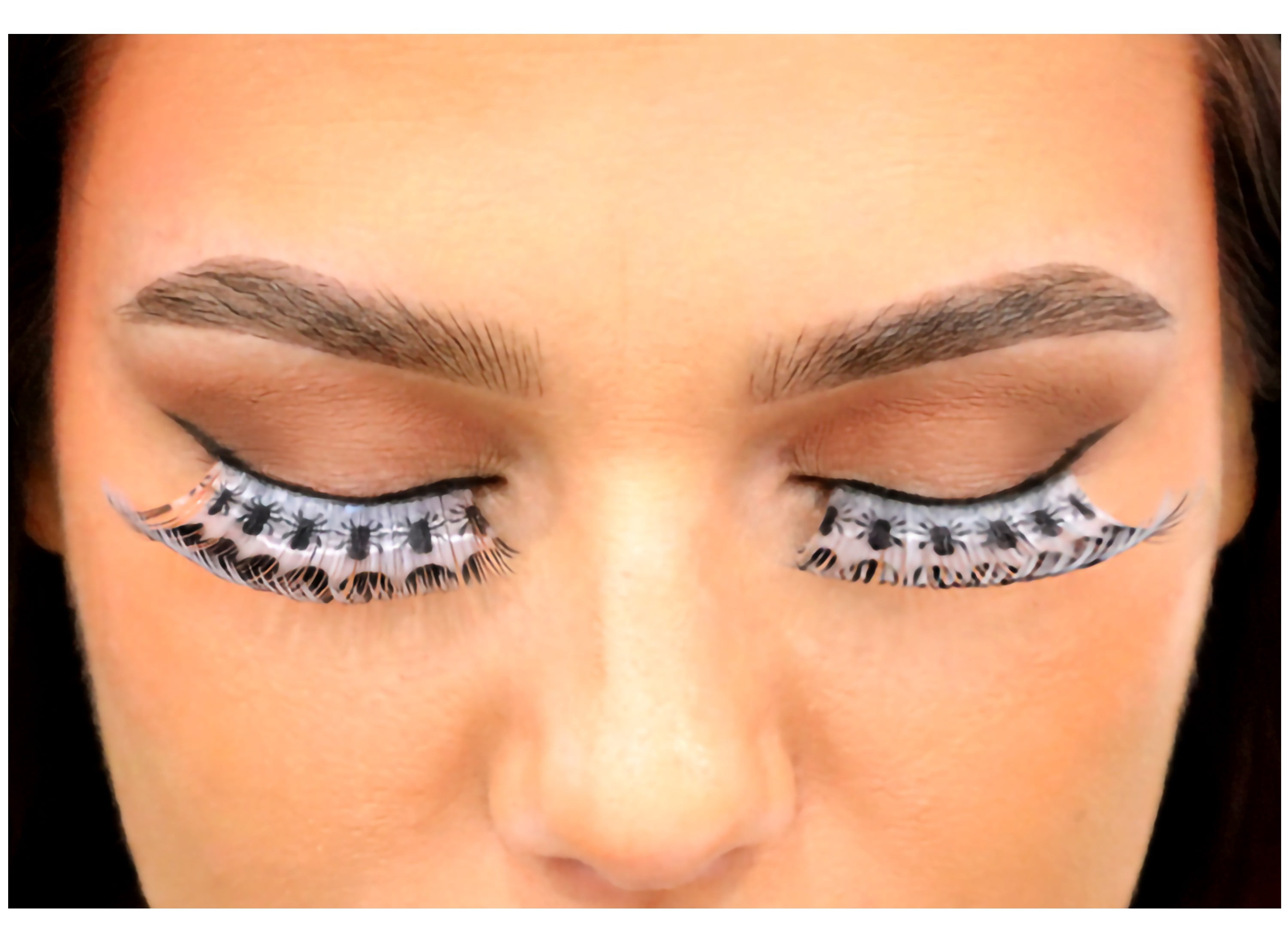 "Flapper" Lashes from Uptown Ghouls, Halloween Makeup by Cinema Secrets