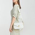 thumbnail image 3 of Bandolera JEEHAN con hombros acolchados en blanco crema para mujer, 3 of 6