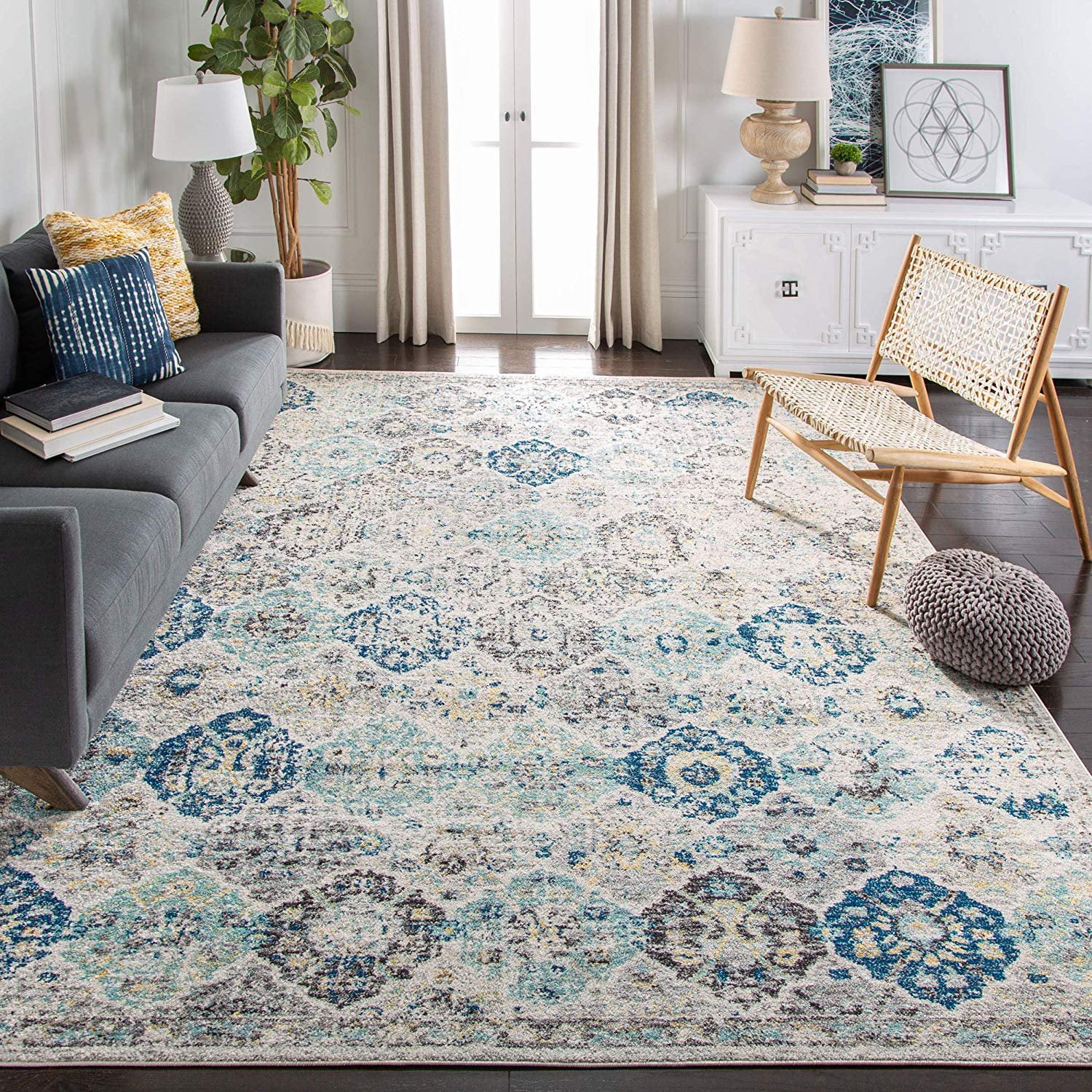 SAFAVIEH Madison Collection MAD611F Boho Chic Floral Medallion Trellis Distressed Non-Shedding Living Room Dining Bedroom Foyer Area Rug 10' x 10' Round Grey/Gold