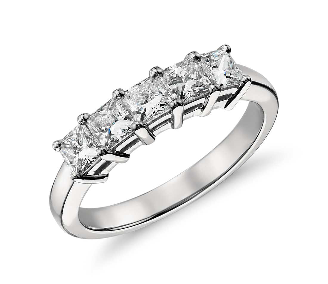 Round Cut Moissanite Shared 4-Prong Ring 5-Stone Wedding Band in 14k White Gold