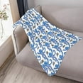 thumbnail image 4 of Manta de estilo preppy con decoración de monos, adorable y divertida, regalo para niñas y niños, manta de franela de felpa suave y muy cálida, manta de invierno para sofá, ropa de cama para bebés,, 4 of 5