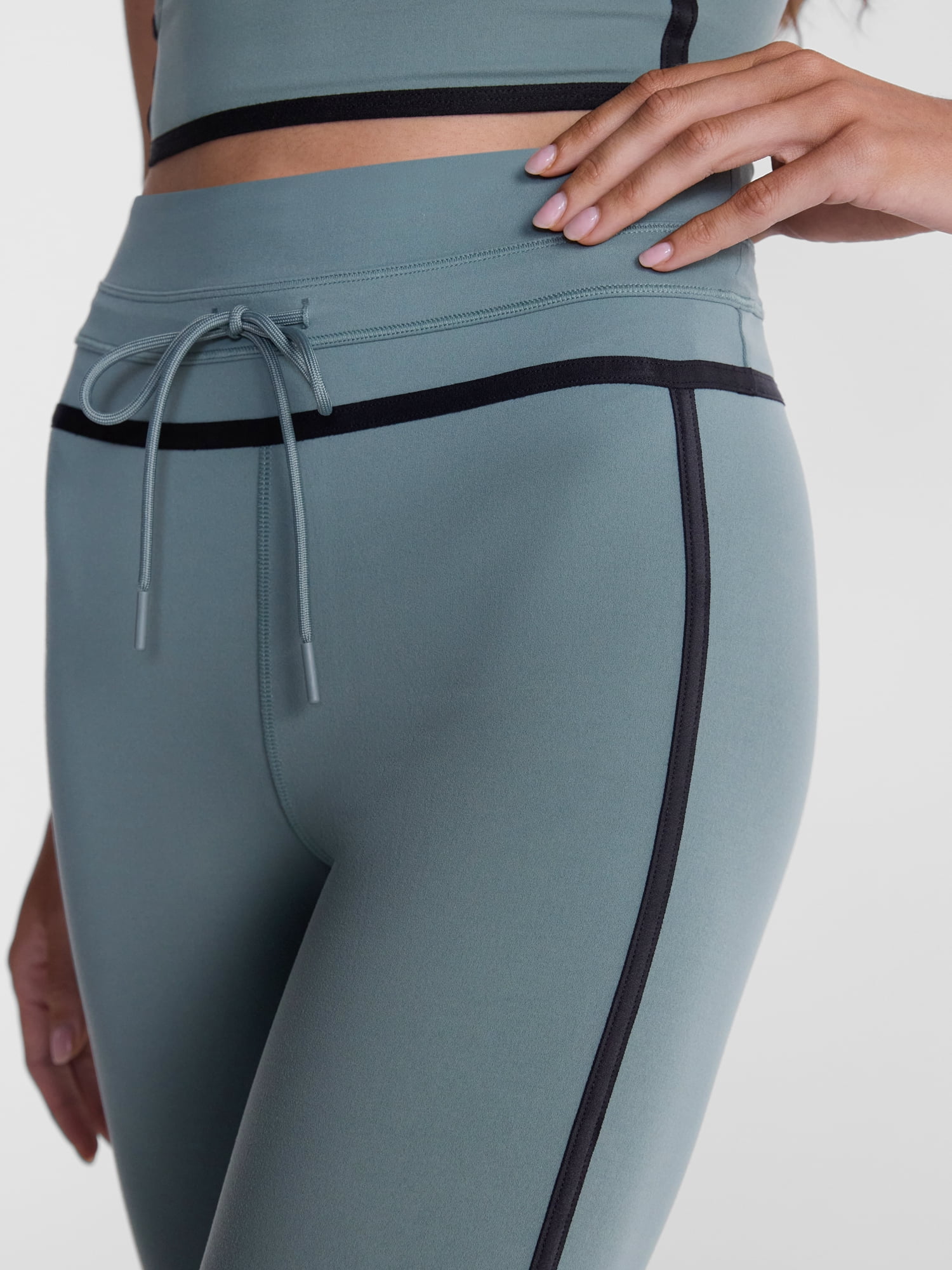 Avia Women's and Women's Plus Rib SoftSculpt Flare Pant, Sizes XS-4X