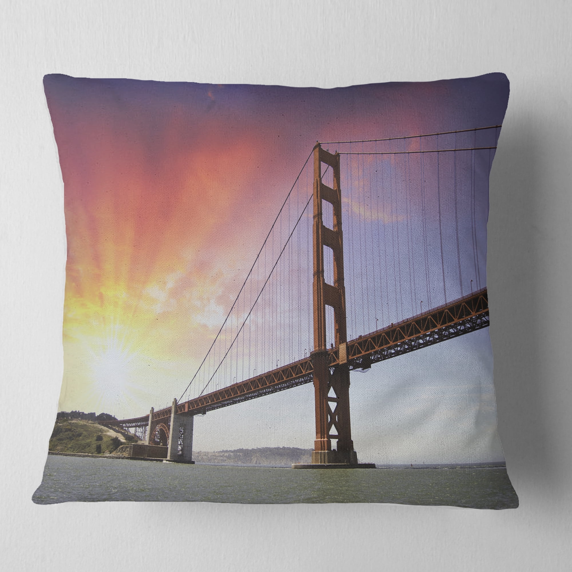 Designart Gold Gate Bridge and Sky - Landscape Photo Throw Pillow - 18x18