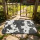 thumbnail image 4 of Alfombra de Baño con Estampado de Vaca – Alfombra Suave, Absorbente, Antideslizante y Peluda, Lavable a Máquina, Ideal para La Entrada Del Cuarto de Lavado y La Decoración Del Piso Interior., 4 of 7