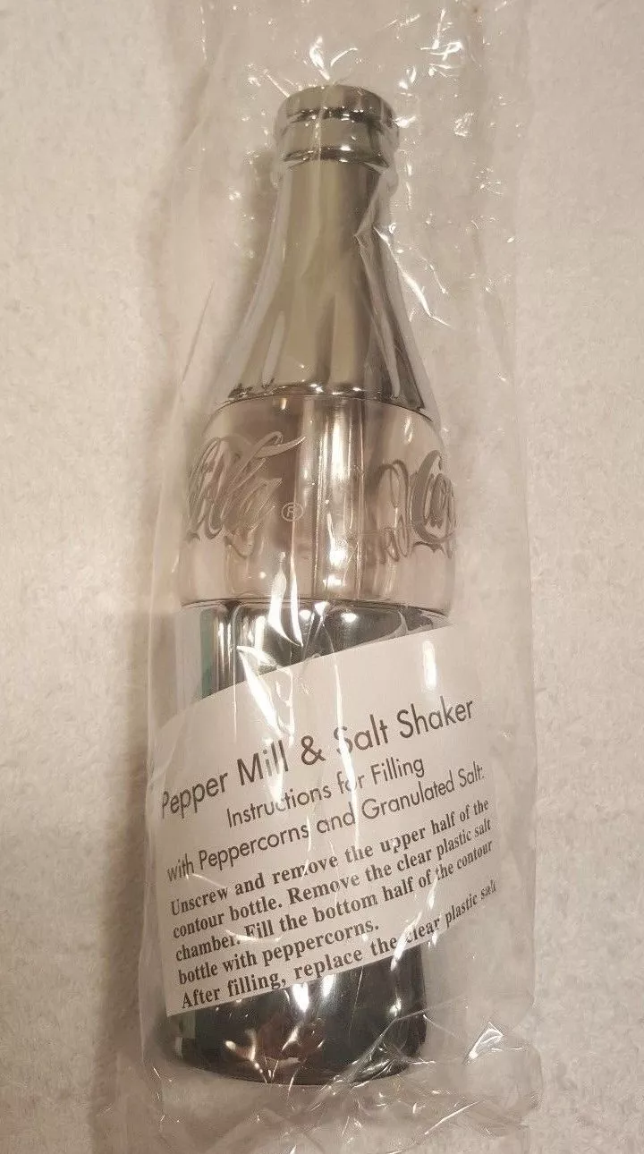 Vintage 1990's Coca Cola Salt Shaker / Pepper Grinder Die-Cast Chrome Diner Collection