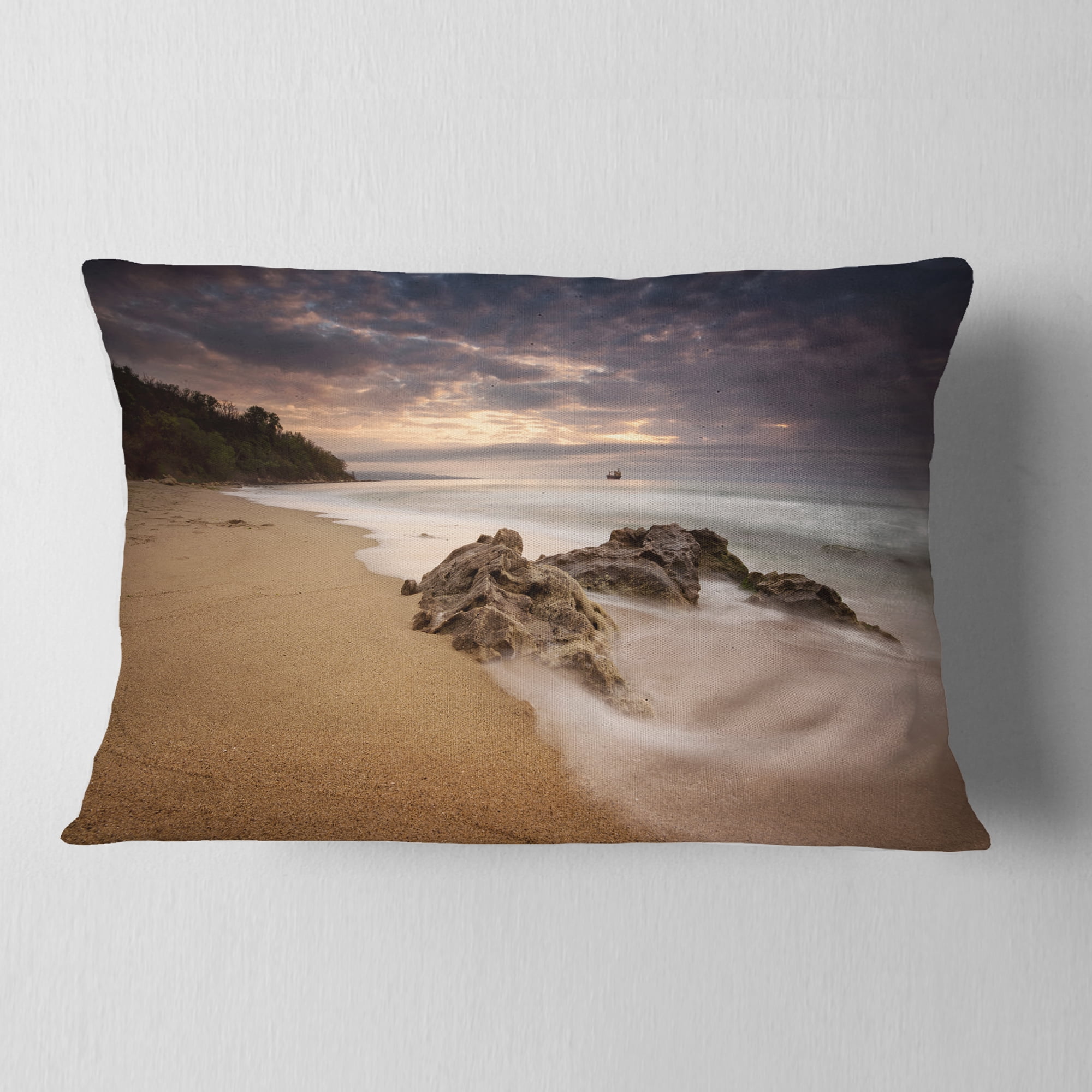 Designart Peaceful Seashore with White Waves - Beach Photo Throw Pillow - 12x20