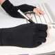 thumbnail image 4 of Guantes de fibra de cobre con soporte para la muñeca y diseño de silicona antideslizante para medio dedo para ciclismo al aire libre y protección de muñeca., 4 of 6