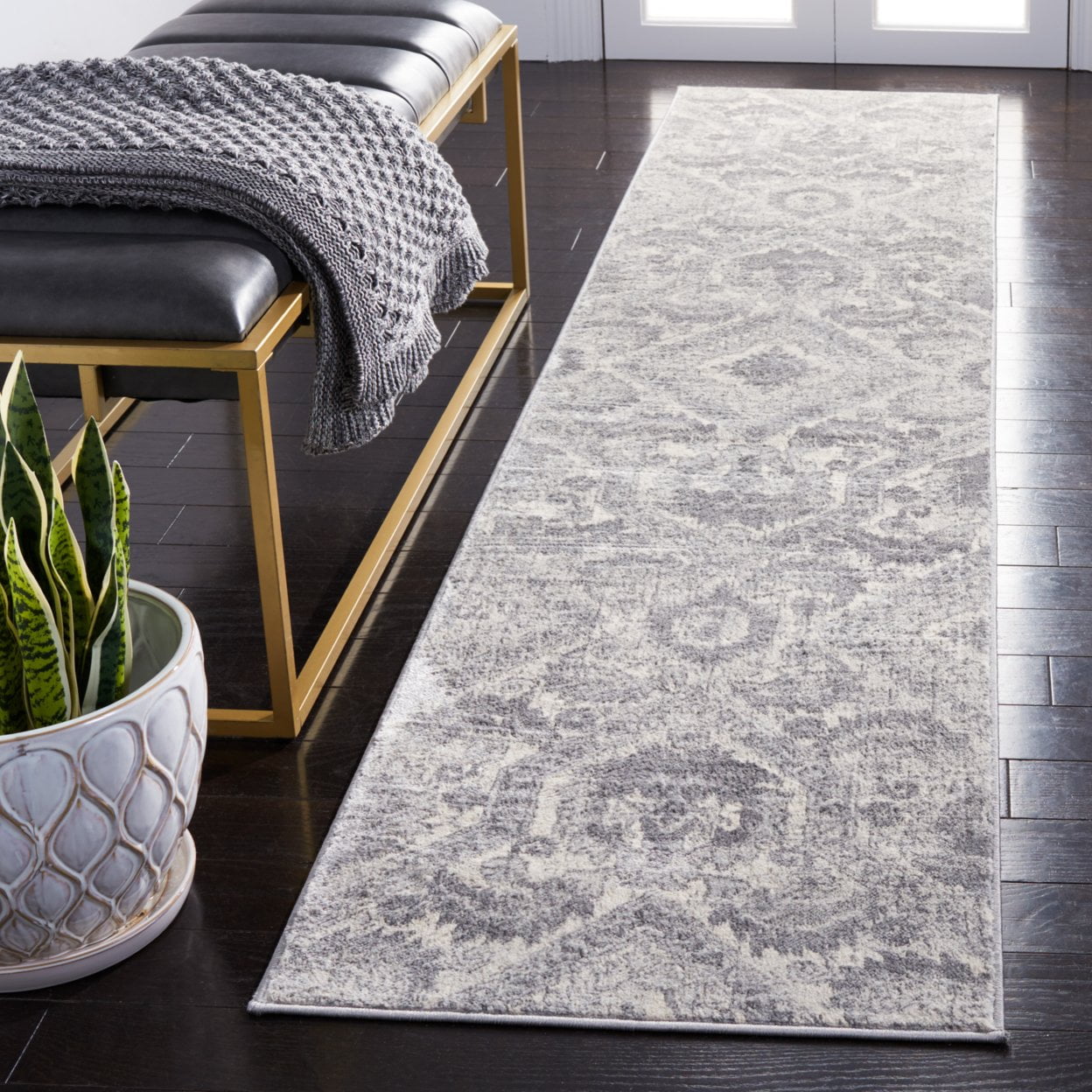 SAFAVIEH Brentwood Zharko Oriental Area Rug, 4' x 6', Grey/Light Grey