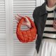 thumbnail image 4 of Bolsos Hombro Acolchados para Mujer Cloud Mini Bag Bolso Cross Bag Tote (Naranja), 4 of 7
