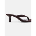 thumbnail image 4 of No Boundaries Women's Kitten Heel Thong Sandals, 4 of 5