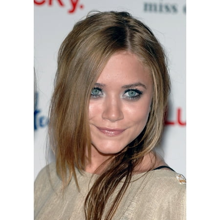 - Mary Kate Olsen At In-Store Appearance For Lucky Magazine Preview Of Miss Davenporte Collection Ron Herman Boutique Los Angeles Ca November 17 2005 Photo By David LongendykeEverett Collection Celebrit