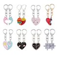 thumbnail image 2 of LLavero de pareja BFF de Hamburgo para mujeres y hombres, colgante en forma de corazón con letras de dibujos animados, mochila de moda, accesorios de joyería, regalo lindo, 2 of 4
